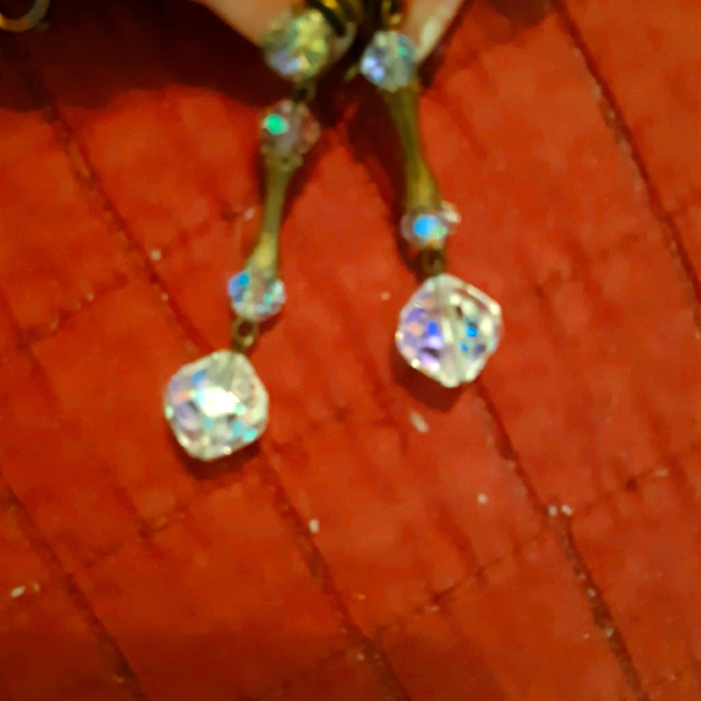Chandelier Earrings Clip Aurora Boreanaz vintage
